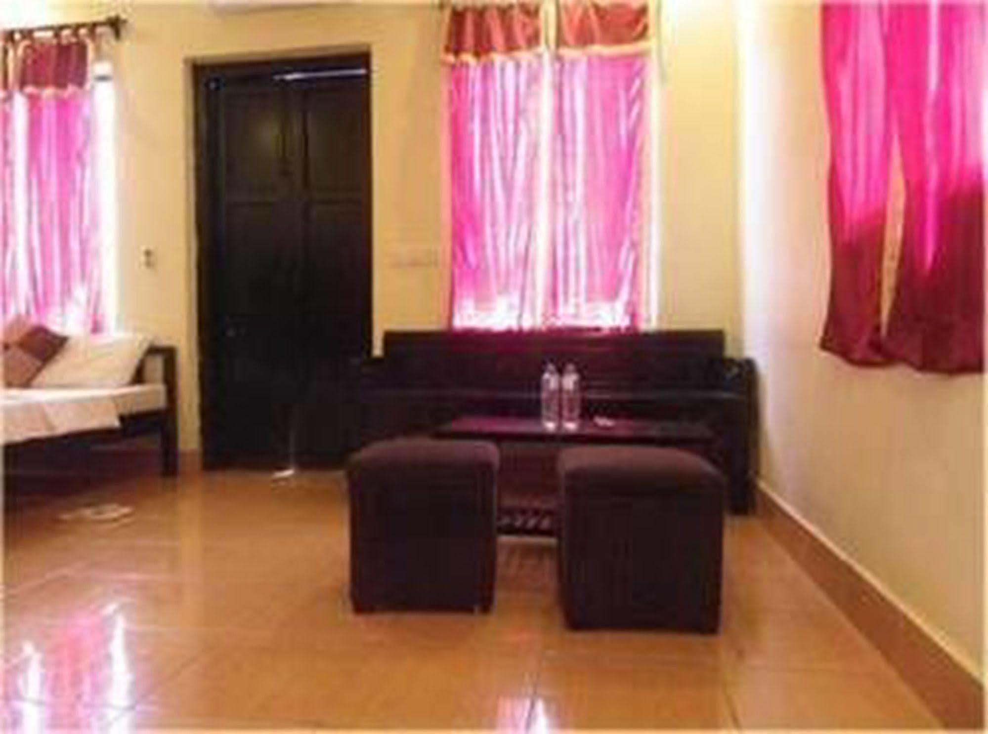 Sovanphum Guesthouse And Restaurant Phnom Penh Ngoại thất bức ảnh